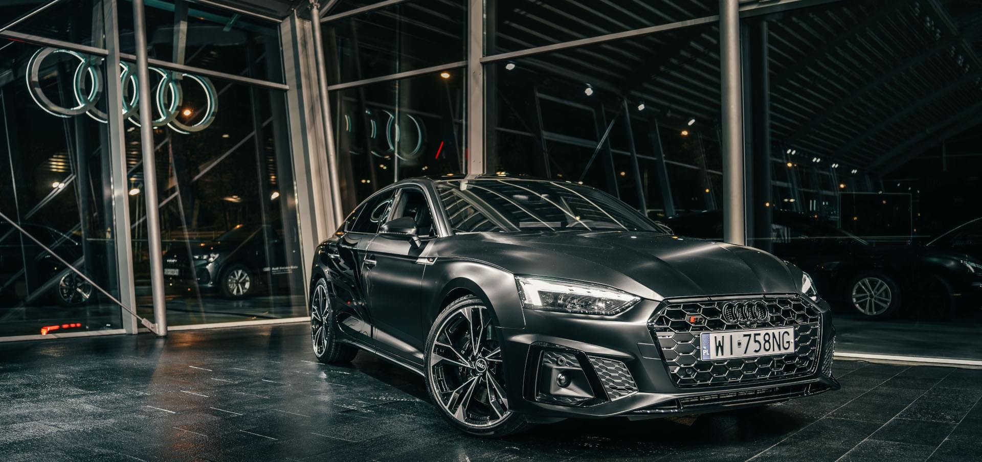 baner z samochodem audi
